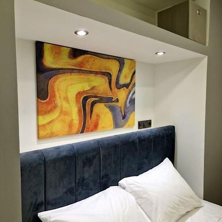 Faronita - Luxury Apt In The Heart Of カラマタ エクステリア 写真