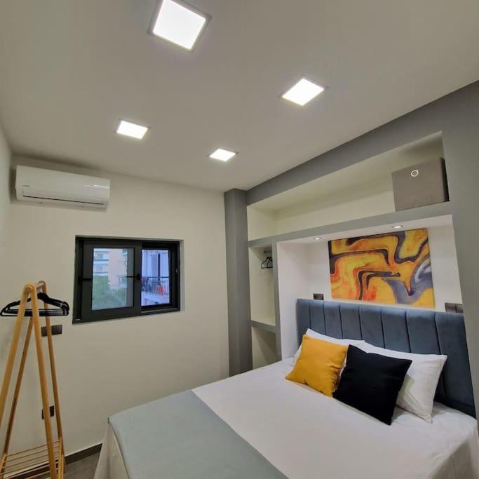 Faronita - Luxury Apt In The Heart Of カラマタ エクステリア 写真