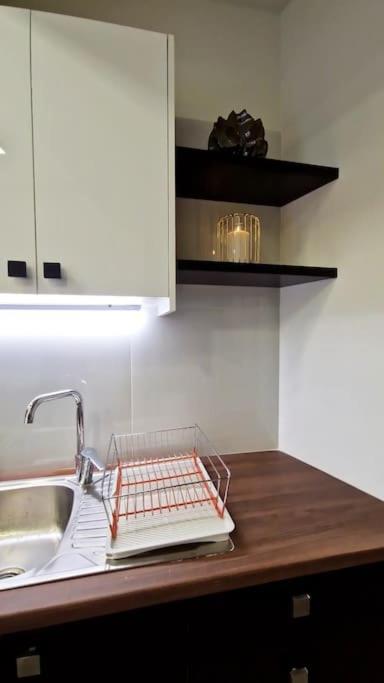 Faronita - Luxury Apt In The Heart Of カラマタ エクステリア 写真